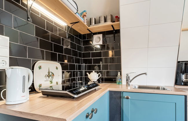 Wonderful Mansion in Giethoorn near Museum with Terrace - Photo 10