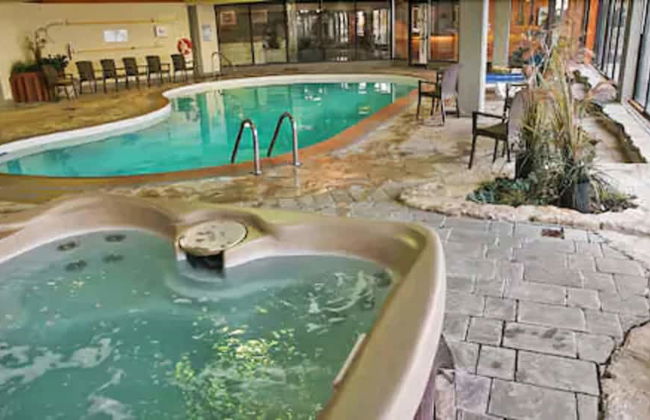 Royal Harbour Resort - Photo 31