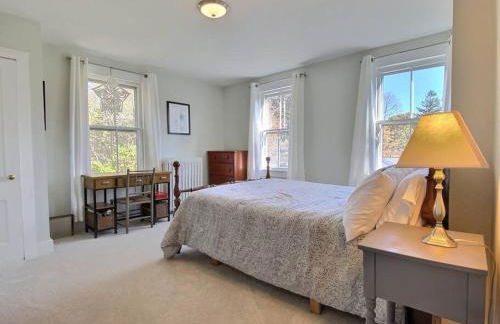 Historic Colonial Pool Walk to Town - Foto 19