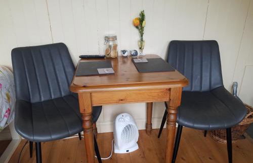 Rhydydefaid Cwt Clyd - Cosy Hut - Foto 8