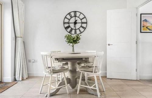 Contemporary 3 Bedroom home in Launton Village - close to Tythe Barn, Bicester Shopping & Bicester Heritage - Foto 25