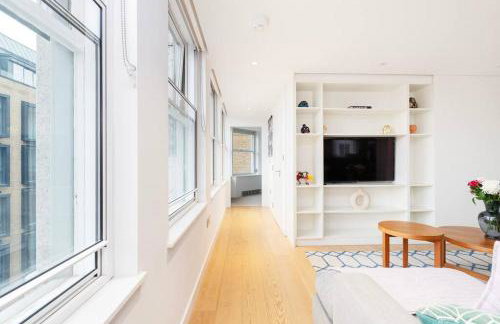 Perfect One Bed in Green Park Station - Photo 19