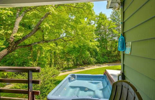 Private Hot Tub and Covered Deck Cozy Whittier Gem - Foto 27