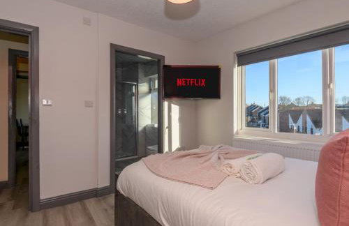 Lower Wortley 3 - Couples Haven with a Shared Kitchen - Pass the Keys - Photo 2