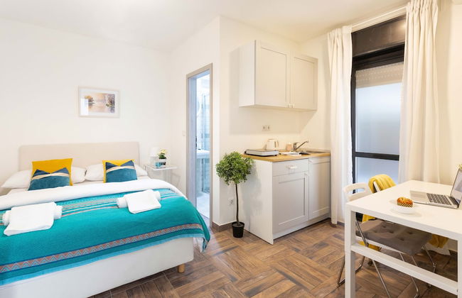 Spacious Studio Near City Center - Foto 1