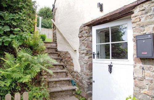 The Small Barn - Photo 6