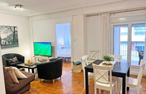 Encantador Muy Céntrico Terraza y AC - Foto 2