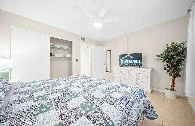 Riverwatch Apartments by Lowkl - Photo 12