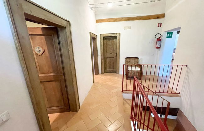 Spoleto Tranquilita Sleeps 20 With Wifi Pool Yoga Studio Gardens and Views - Photo 76