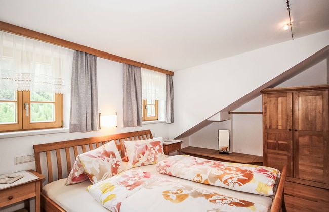 Beim Holzschnitzer - Foto 5