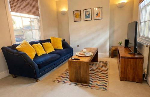 Stylish Townhouse in Leamington with parking - Foto 3