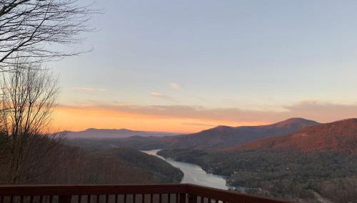 Sunset Retreat - Big Deck, Mountain & Lake Lure Views! - Foto 5