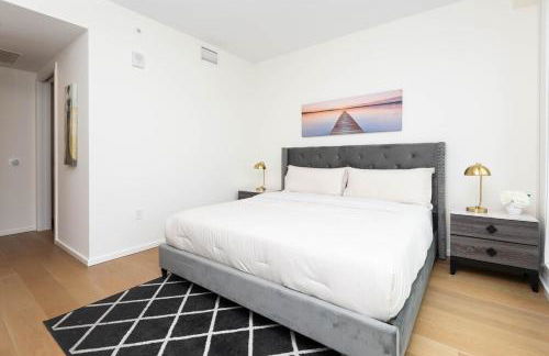 Snug 3BR HighRise with Pool, Spa & Rooftop Views - Foto 34