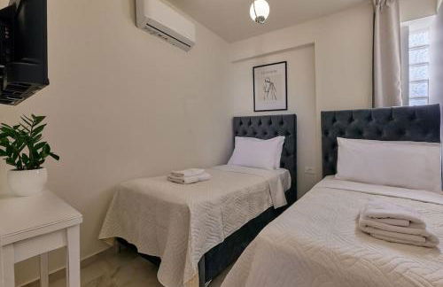 Superior family apartment w/pool dining area - Photo 5