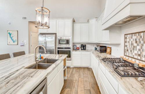 Private Dock and Yard! Modern Getaway in Mabank - Foto 5