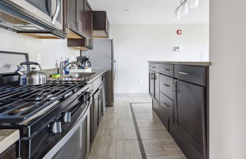 2BR Executive Downtown Apartment by ENVITAE - Foto 19