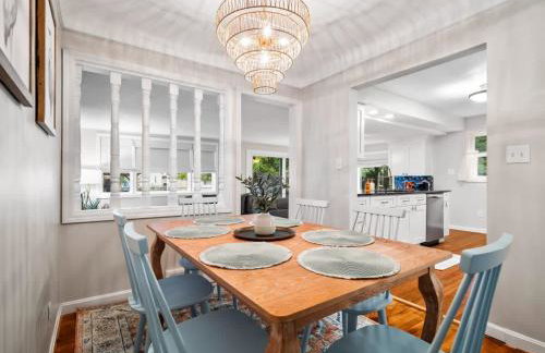 4 Bedroom Pool and Hot Tub Home Near Cleveland - Photo 23