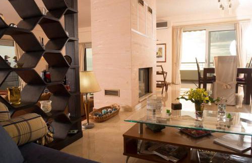 Modern Luxury Villa with Pool, just 5min to sea - Foto 7