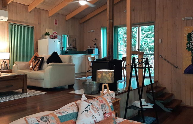 Treetops Accommodation Montville - Photo 36