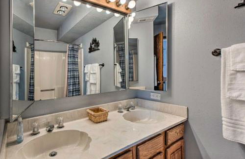 Hot Tub, Game Room Spacious Angel Fire Retreat! - Foto 16