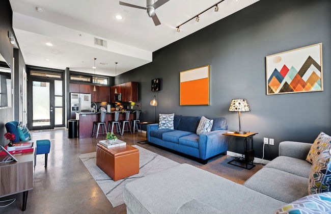 Convenient Condo Near Zilker & Barton Springs! - Photo 13