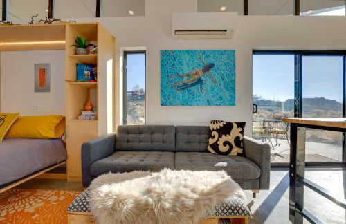 Luxe, Modern Studio with Sweeping City Views! - Foto 5