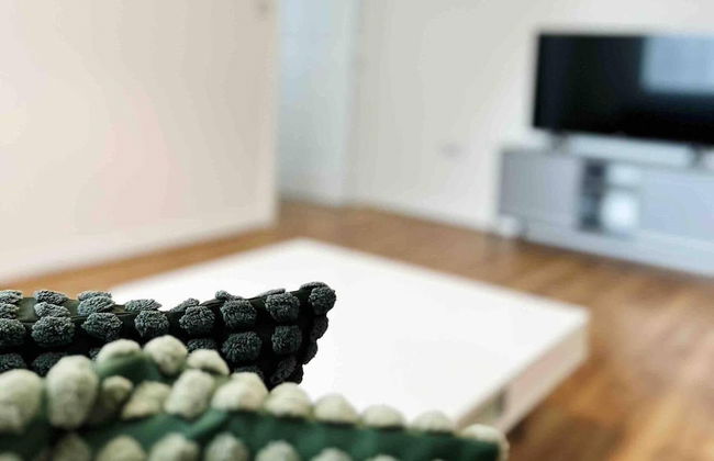 1-bed Apartment in Greater London Next to Station - Photo 14