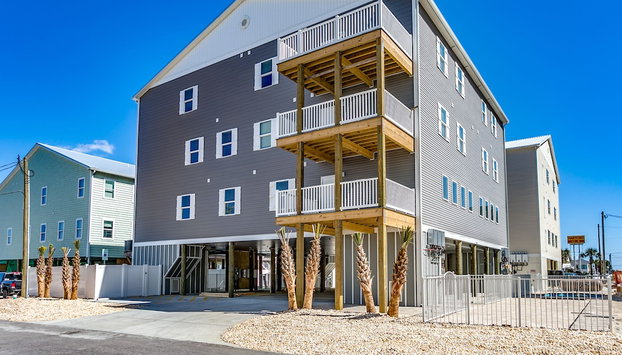 Together Resorts Cherry Grove Resort at 5401 A N Ocean Blvd - Foto 2, Imagen principal