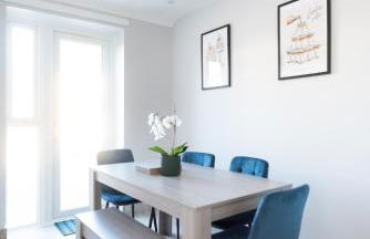 4 Bedroom Home - Contractor Ready - 2 Mins to Town CM7 - Foto 4