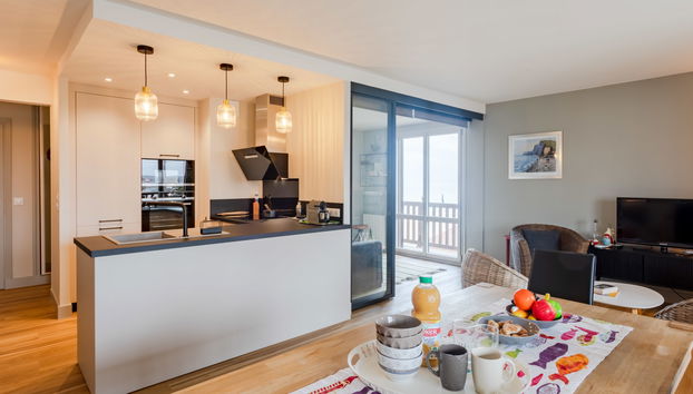 Kitchen / Dining Room