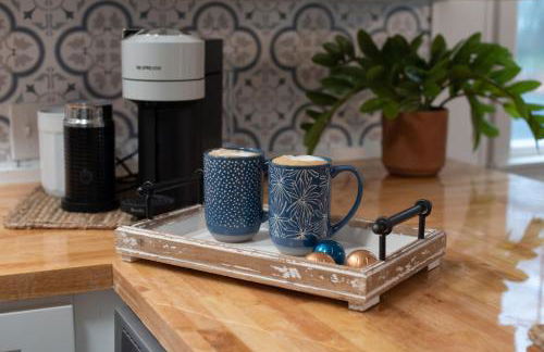 Stylish and Spotless Beach Getaway - Foto 16