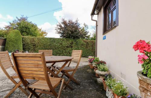 Courtyard Cottage - Photo 22