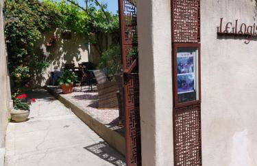 Le Logis des Remparts à l'intérieur de la Cité médiévale, Jardin privé, Parking inclus - Foto 5