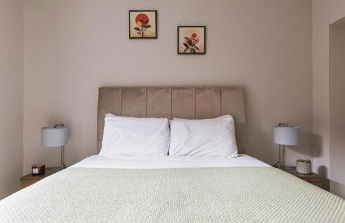 Luxurious 2 Bedroom City Centre Apartment Walking Distance to Everything Sleeps 6 - Foto 33