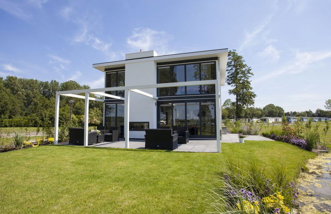 4 bedroom House in Nijkerk with swimming pool and terrace - Photo 1