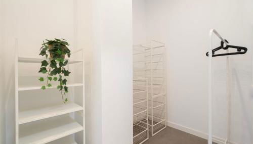 Dobo Madrid Cochabamba - Photo 3, wardrobe