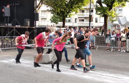 OFERTA ESPECIAL ÚLTIMA HORA - SARAKATUA15 - vistas espectaculares - familias y parejas - 2 dormitorios independientes - amplio salón cocina comedor - tarjeta parking OTA GRATIS - Julio y agosto estancia mínima 7 noches de domingo a domingo - - Foto 73