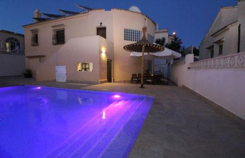 5 Bedroom, Luxury Villa - Heated Pool - Foto 38