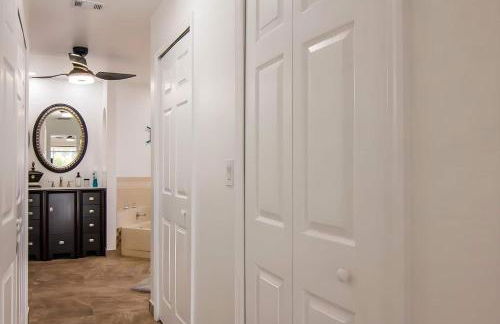 House With A BoatYour Private Waterfront Resort - Foto 18