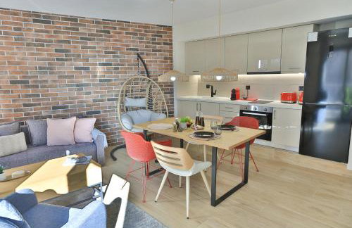 Beyond The Castle - Foto 2