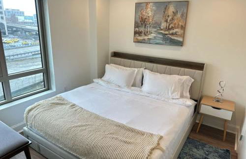 Upscale 2BR Condo with Gym & Parking near MGH & TUFTS - Foto 9