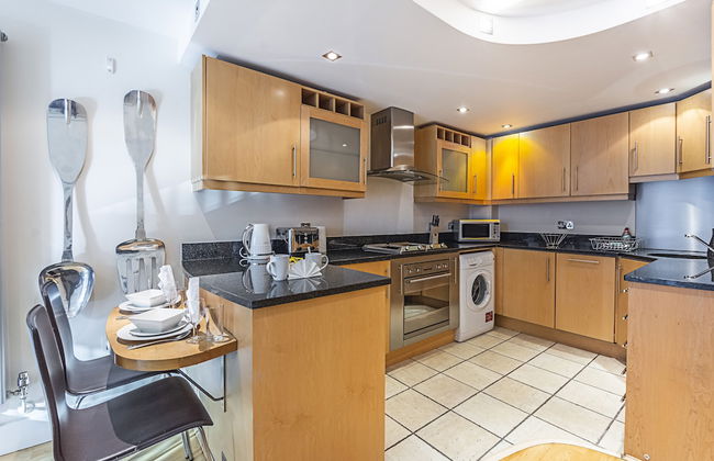 Canary Wharf Luxury Apartments - Photo 54