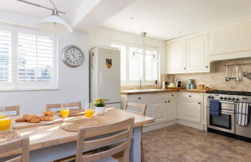 Sussex Escape for 8 with Hot Tub nr Goodwood - Foto 4