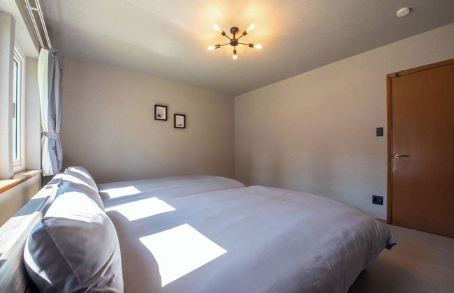 THE CHATEAU - Photo 21