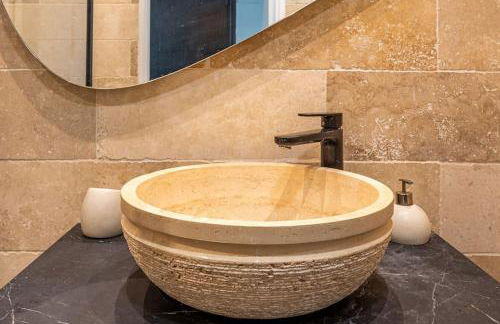 Spacious & Cozy 2-Room with Balcony - Foto 13