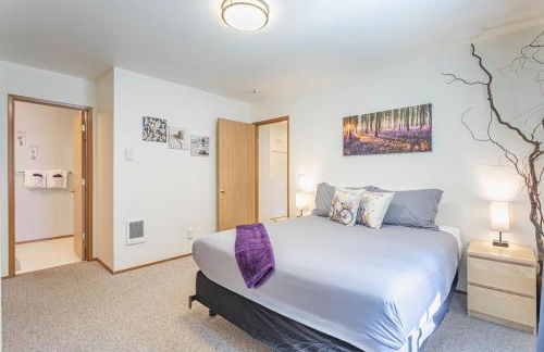 Lavender Haus - Walk to Downtown Leavenworth - The Alpine Village Collection - Foto 6