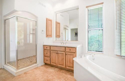 Spacious 3BR Villa w Mountain Views, 2 Patios & Private Garage Near Scottsdale - Foto 13