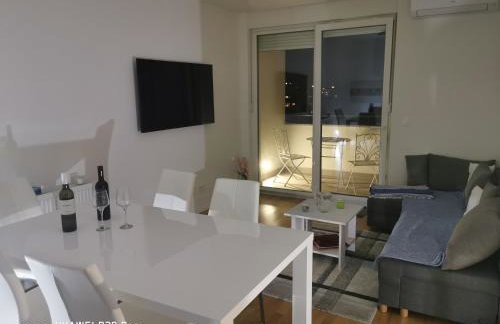 CITY CENTER PEARL #new#free reserved parking in garage elevator direct access#business and pleasure#city view&balcony&sunny&cafes&markets&tram#city center#working room#2 toliets#2 bedrooms - Photo 1