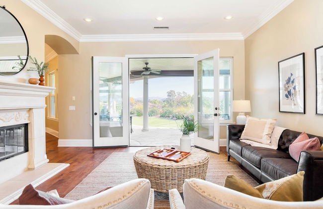 Bear Bridge by Avantstay Hilltop Haven in Temecula w/ Views, Putting Green & Hot Tub - Foto 9