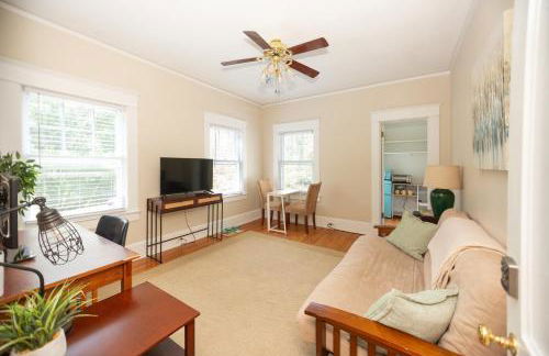 Efficiency in Grand Old Home, Downtown Durham - Photo 2